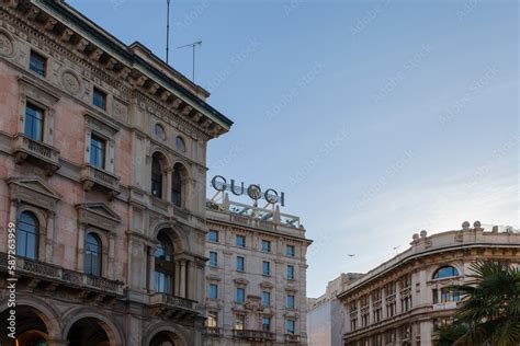 piazza vi febbraio milano gucci|gucci in milan.